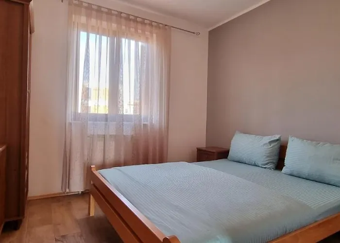 Mark - 10 M From Sea Medulin